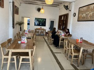 Babi Guling Bu Dayu Kencani